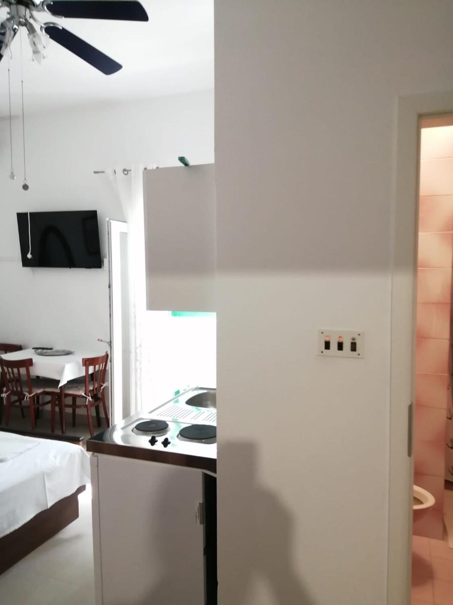 Omis Apartment On The Beach 외부 사진