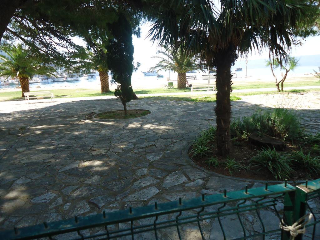 Omis Apartment On The Beach 외부 사진
