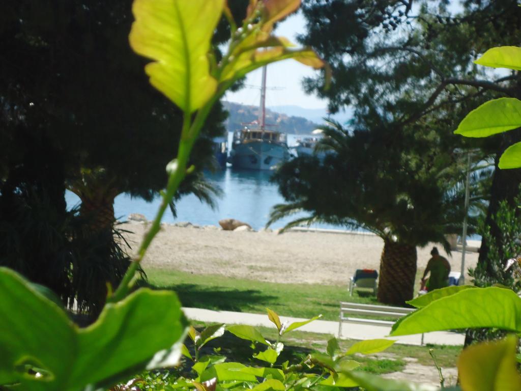 Omis Apartment On The Beach 외부 사진